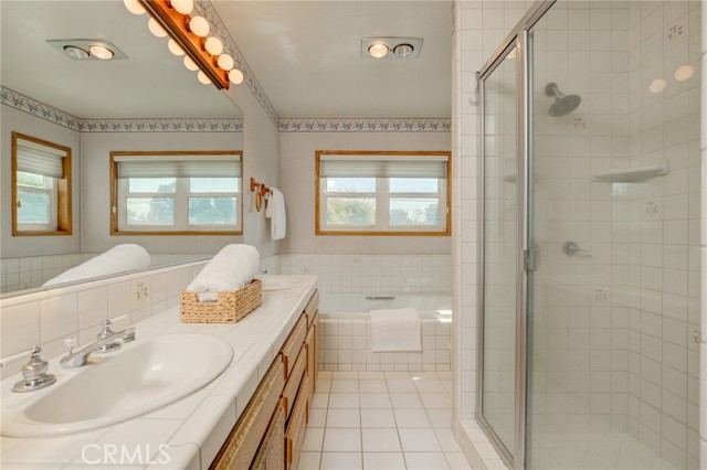 705 35th Street, Manhattan Beach, California 90266, 4 Bedrooms Bedrooms, ,4 BathroomsBathrooms,Residential,Sold,35th,SB22086217