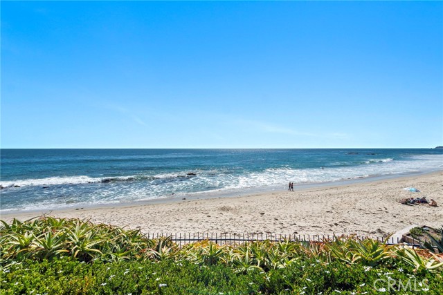 Detail Gallery Image 28 of 38 For 1603 S Coast Hwy #F,  Laguna Beach,  CA 92651 - 3 Beds | 3 Baths