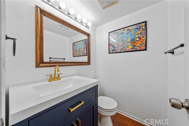 815 Autumn Lane, Corona CA: https://media.crmls.org/medias/8816c087-a1f3-499a-892d-9a7c1634092d.jpg