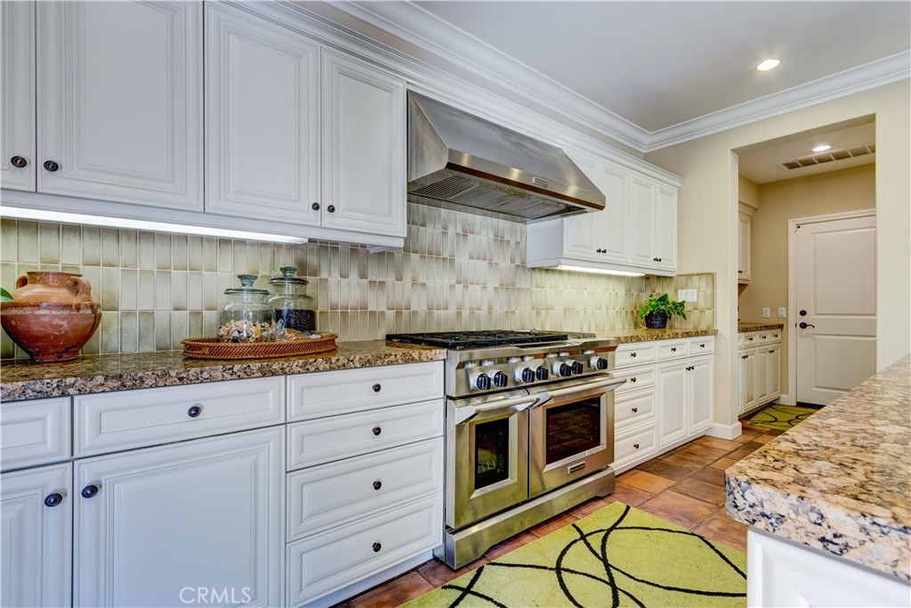 MLS #OC26130603 image #5