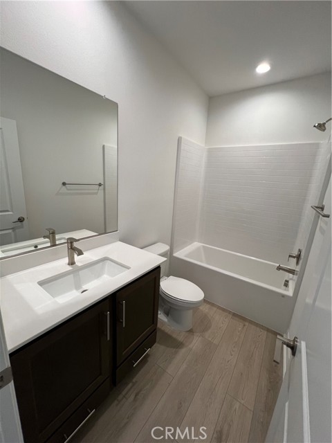 Detail Gallery Image 18 of 29 For 4130 Pioneer Ln, Lake Elsinore,  CA 92530 - 4 Beds | 3 Baths