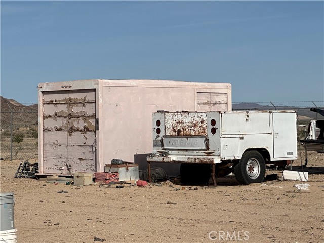 Detail Gallery Image 11 of 12 For 80728 Brown Rd, Twentynine Palms,  CA 92277 - 3 Beds | 1 Baths