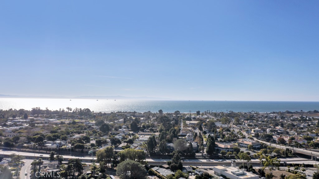 https://media.crmls.org/medias/8818f041-6938-4fd2-930c-4cf1b1d98f33.jpg?preset=X-Large