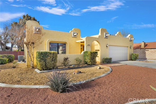 Detail Gallery Image 2 of 38 For 12760 Pinehurst, Victorville,  CA 92395 - 3 Beds | 2 Baths