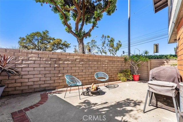 Detail Gallery Image 33 of 40 For 20001 Village Green Dr, Lakewood,  CA 90715 - 4 Beds | 2/1 Baths