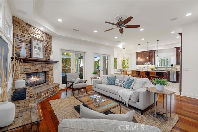 2000 Walnut Avenue, Manhattan Beach CA: https://media.crmls.org/medias/881b6dc0-3ed3-437d-8883-7dd85949d565.jpg