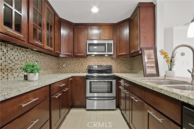 Detail Gallery Image 9 of 21 For 121 S Hope St #318,  Los Angeles,  CA 90012 - 2 Beds | 2 Baths