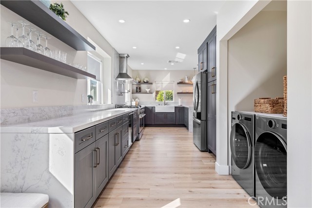 Detail Gallery Image 19 of 47 For 12426 Idaho Ave, Los Angeles,  CA 90025 - 3 Beds | 3 Baths