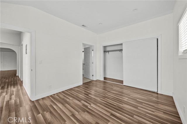 11440 Gothic Avenue, Granada Hills CA: https://media.crmls.org/medias/881c3ce2-9fa0-430e-a763-b84c1e084a41.jpg