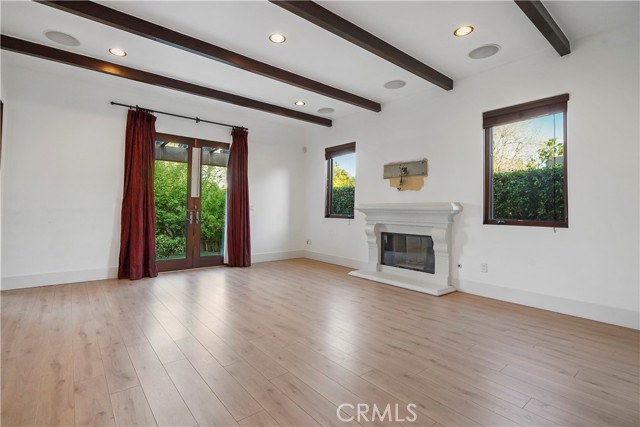 Detail Gallery Image 12 of 69 For 5141 Genesta Ave, Encino,  CA 91316 - 7 Beds | 8/1 Baths