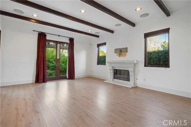 Detail Gallery Image 12 of 69 For 5141 Genesta Ave, Encino,  CA 91316 - 7 Beds | 8/1 Baths