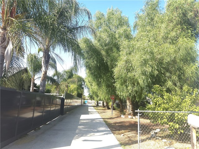 521 Fur St, Colton, CA 92324