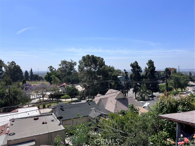 1086 N Bonnie Beach Place, Los Angeles CA: https://media.crmls.org/medias/881ce601-0a56-4482-b6d2-95c2ba9fcbdb.jpg