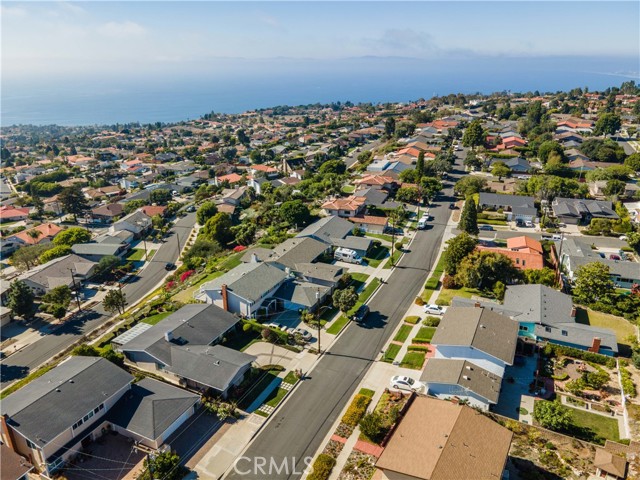 28303 Ella Road, Rancho Palos Verdes, California 90275, 3 Bedrooms Bedrooms, ,2 BathroomsBathrooms,Residential,Sold,Ella,PV21205489