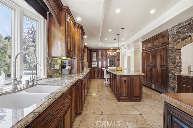 Detail Gallery Image 25 of 69 For 27139 Crystal Springs, Canyon Country,  CA 91387 - 4 Beds | 2/1 Baths