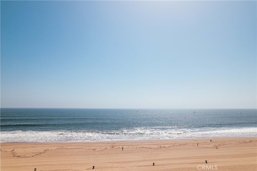 https://media.crmls.org/medias/881e271a-cd31-4e4f-9661-6a3cb4d7768f.jpg?preset=X-Large