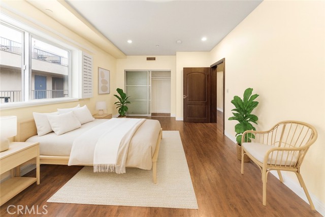 Detail Gallery Image 38 of 53 For 11218 Camarillo St #404,  Toluca Lake,  CA 91602 - 3 Beds | 3 Baths