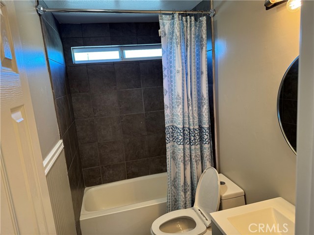 26279 Monroe Avenue, Murrieta CA: https://media.crmls.org/medias/881f0e92-3d5d-402d-99fd-4aeb65472a3c.jpg