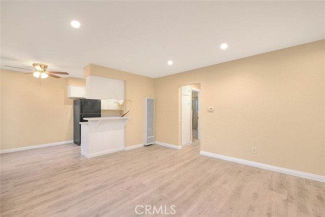 Detail Gallery Image 9 of 39 For 5021 Atlantic Ave #27,  Long Beach,  CA 90805 - 2 Beds | 1 Baths