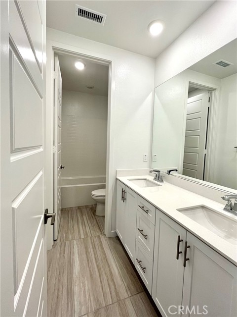 Detail Gallery Image 14 of 17 For 27469 Flycatcher Pl, Valencia,  CA 91381 - 3 Beds | 2 Baths