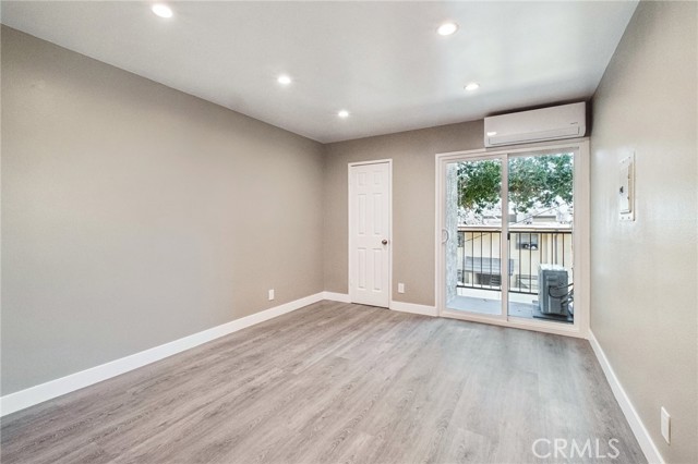 Detail Gallery Image 10 of 27 For 409 Burchett #210,  Glendale,  CA 91203 - 2 Beds | 2 Baths