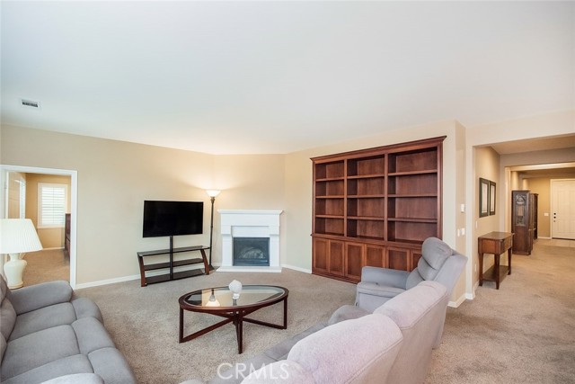 Detail Gallery Image 4 of 29 For 17094 Noble View, Riverside,  CA 92503 - 4 Beds | 2 Baths