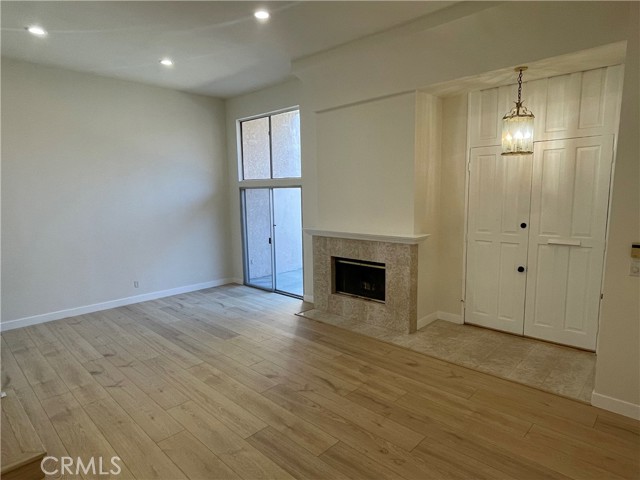 Front Image Thumbnail for CRSR25252625