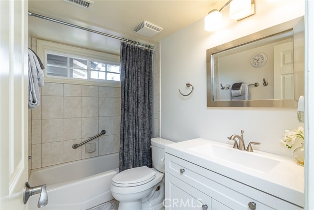 Detail Gallery Image 14 of 32 For 3101 Ruth Elaine Dr, Los Alamitos,  CA 90720 - 4 Beds | 2 Baths