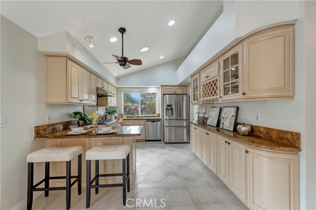 Detail Gallery Image 13 of 45 For 18862 via Palatino, Irvine,  CA 92603 - 4 Beds | 3 Baths