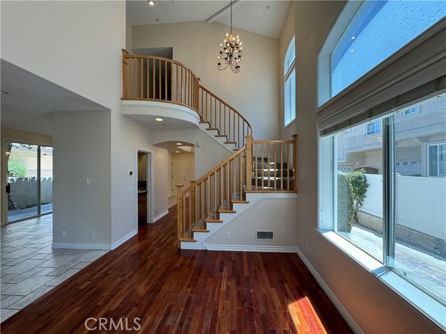 Detail Gallery Image 4 of 26 For 2118 Clark Ln a,  Redondo Beach,  CA 90278 - 4 Beds | 3/1 Baths