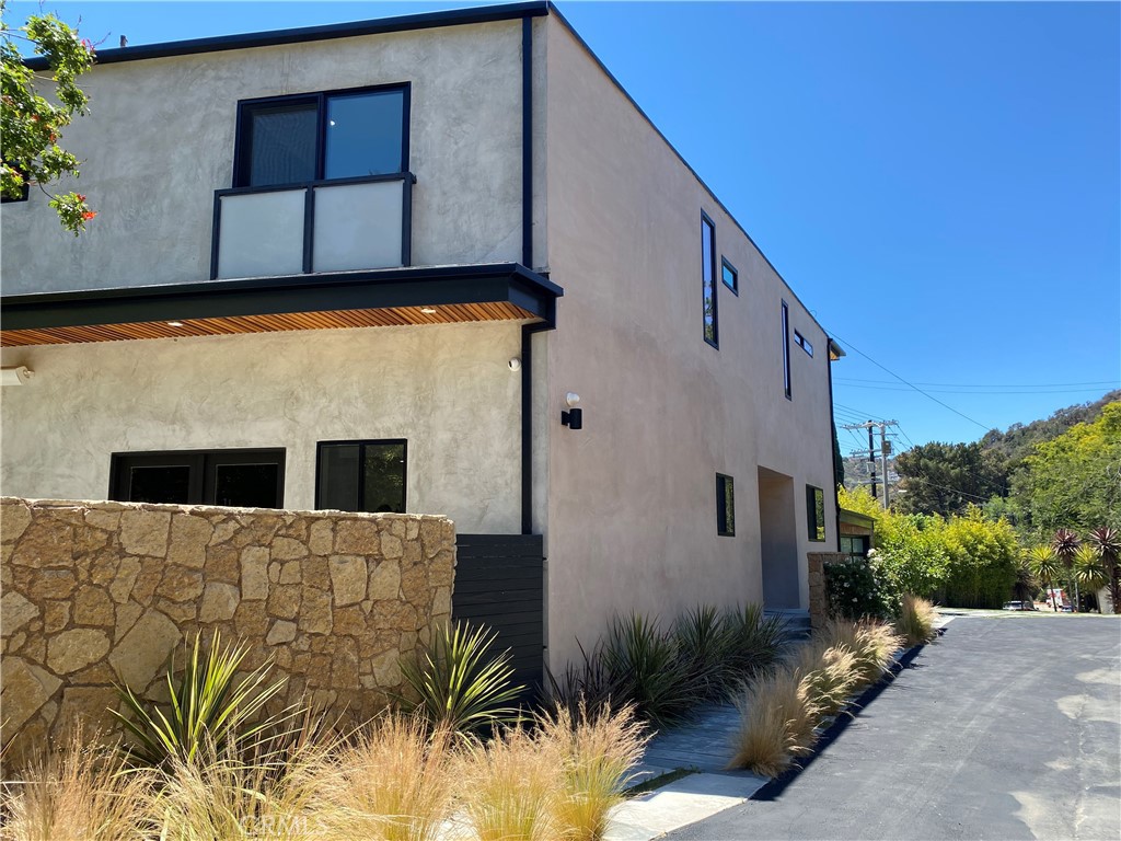 6. 2743 Laurel Canyon Boulevard Los Angeles, CA 90046