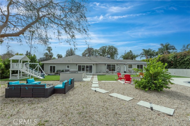 Detail Gallery Image 41 of 53 For 22637 Erwin St, Woodland Hills,  CA 91367 - 6 Beds | 5/1 Baths