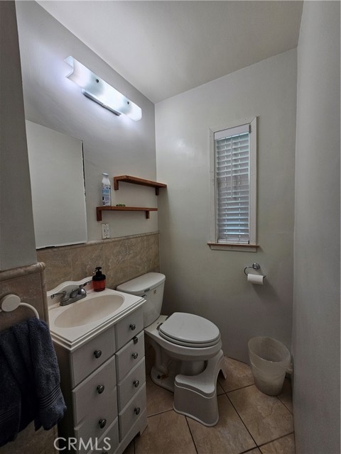 5573 Bonnie Brae Street, Montclair CA: https://media.crmls.org/medias/8822ee41-6f6c-443d-b84b-d22174dbf9dc.jpg
