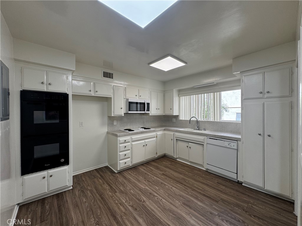 475 E Cypress #108