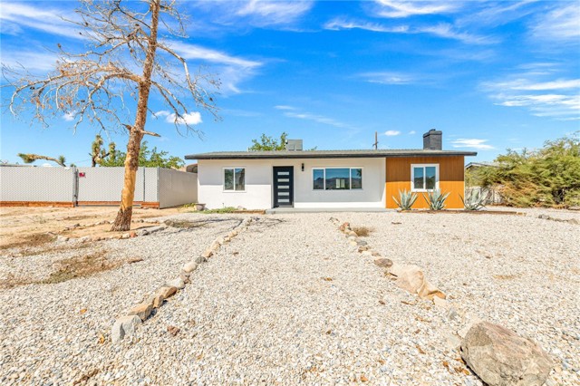 61730 Oleander Drive, Joshua Tree CA: https://media.crmls.org/medias/8823b204-b266-4732-b1a1-1ad2741da251.jpg