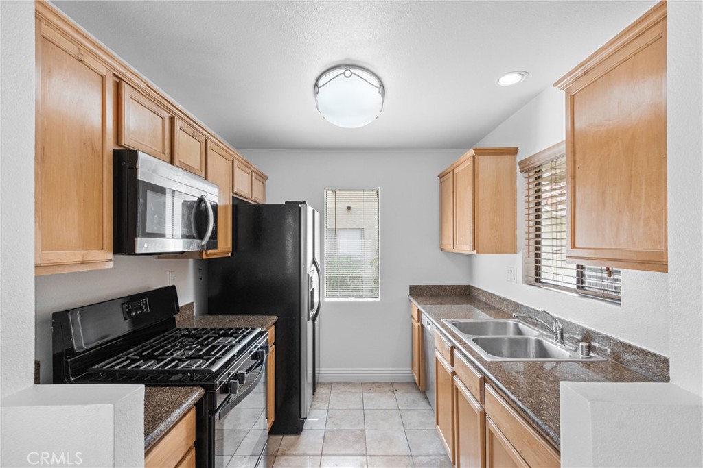 MLS #SW25148824 img 2