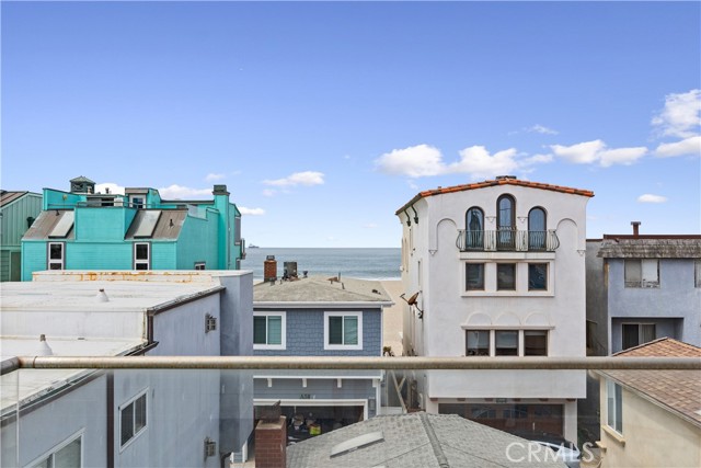 Detail Gallery Image 2 of 41 For 55 B Surfside Ave, Surfside,  CA 90743 - 4 Beds | 4 Baths