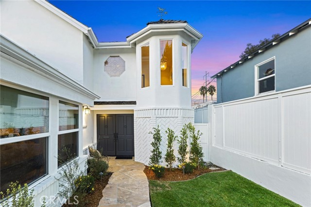Detail Gallery Image 4 of 42 For 657 36th St, Manhattan Beach,  CA 90266 - 3 Beds | 2/1 Baths
