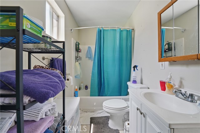 Detail Gallery Image 33 of 50 For 14276 Aztec St, Sylmar,  CA 91342 - 5 Beds | 4 Baths