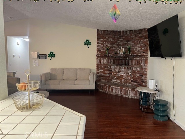 Detail Gallery Image 6 of 27 For 7653 Phelan, Phelan,  CA 92371 - 4 Beds | 3 Baths