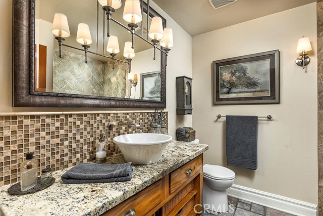 30026 Santiago Road, Temecula CA: https://media.crmls.org/medias/88279f51-2c8a-41a7-ae22-5ba6406cd00e.jpg
