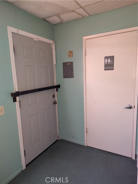 14368 St Andrews Drive, Victorville, California 92395, ,Commercial Lease,For Rent,14368 St Andrews Drive,CRHD25073720