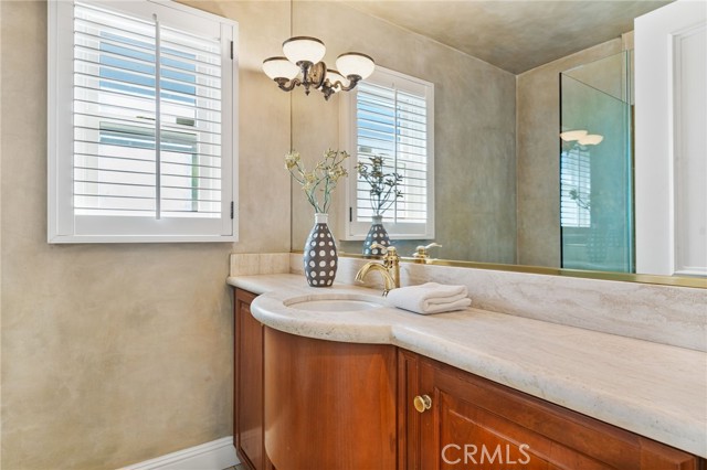 Image 23 of 60 For 5585 Corso Di Napoli