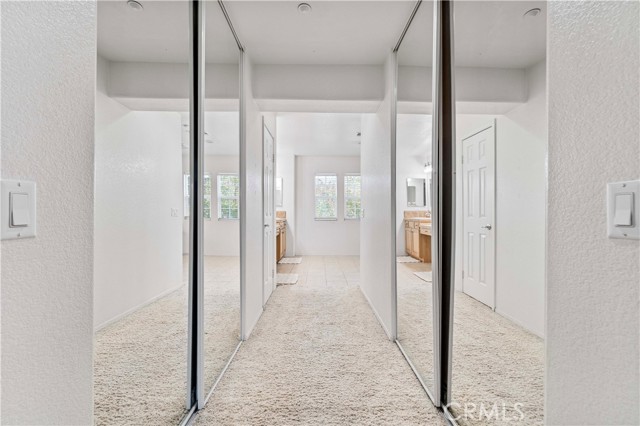 15601 N Peak Lane, Fontana CA: https://media.crmls.org/medias/882910b9-6fea-49ee-8d60-a15a304fc633.jpg