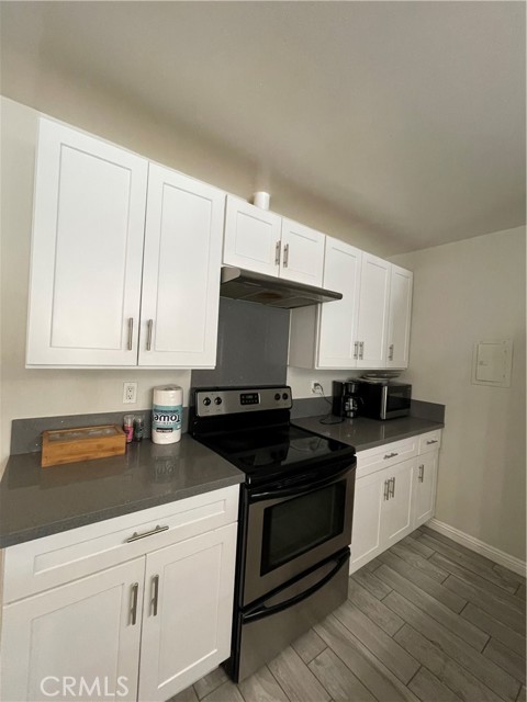 5460 White Oak Avenue, Encino CA: https://media.crmls.org/medias/88293778-dfcd-4cb9-aa3d-85d595bf473d.jpg