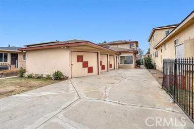 Detail Gallery Image 1 of 21 For 11880 Eucalyptus Ave #C,  Hawthorne,  CA 90250 - 2 Beds | 1 Baths