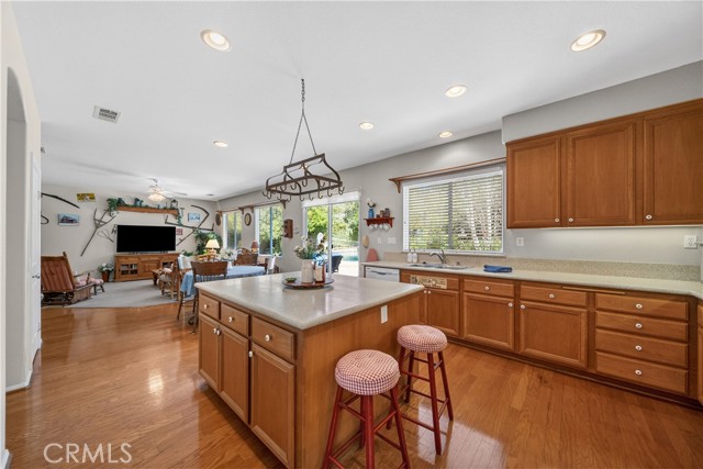 Detail Gallery Image 27 of 68 For 22262 Trinity Pl, Saugus,  CA 91390 - 5 Beds | 3 Baths