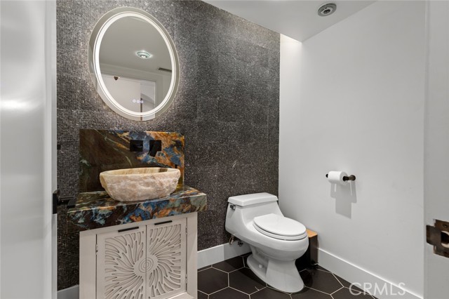 22224 Reynolds Drive, Torrance CA: https://media.crmls.org/medias/882a5695-74db-485f-936c-ffcdc2d89af4.jpg