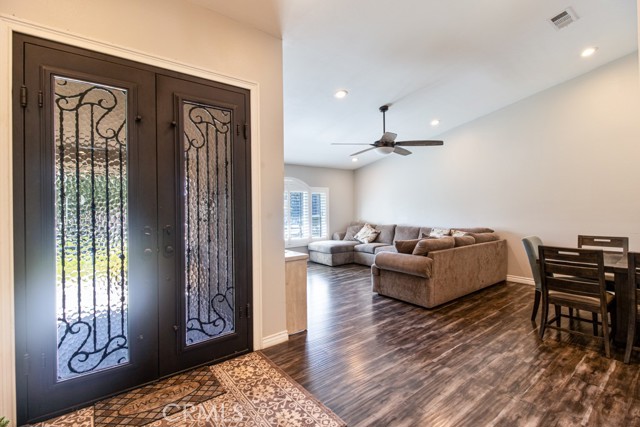 Detail Gallery Image 3 of 30 For 351 W Buffington St, Upland,  CA 91784 - 4 Beds | 3 Baths