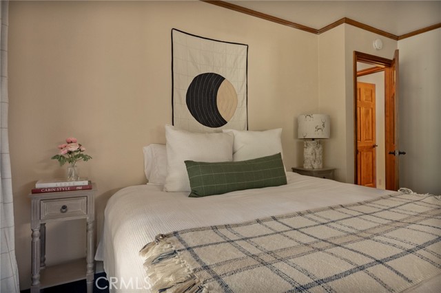 Detail Gallery Image 26 of 45 For 915 Trinity, Lake Arrowhead,  CA 92352 - 5 Beds | 3/1 Baths